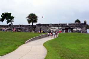 What is there to do in Micanopy Florida? 200 Years Old and Counting 7 Castillo de San Marcos Fort Augustine