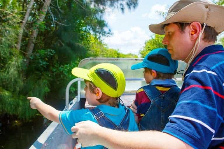 Florida Everglades - Alligators, Airboats and Adventure Guide 29 100 Extraordinary facts about the Florida Everglades.