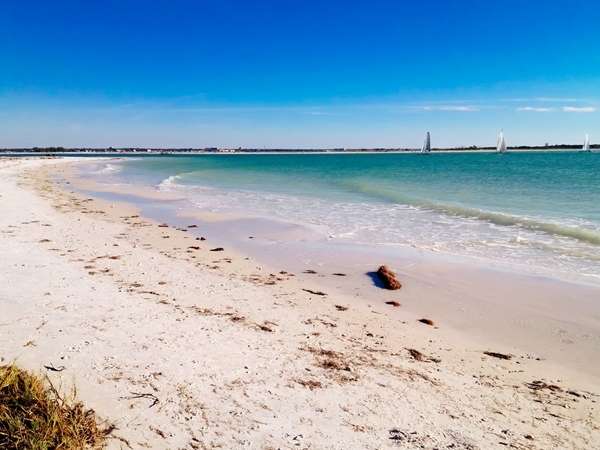Charming 5 Small Towns to Live in on the Florida Gulf Coast 8 best small towns in Florida gulf coast to live - Dunedin