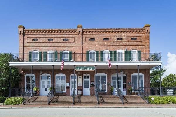 Charming 5 Small Towns to Live in on the Florida Gulf Coast 2 best small towns on Florida gulf coast - Apalachicola