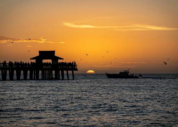 10 Best Southwest Florida Beaches: Your Ultimate Guide 13 Naples southwest florida beach sunset