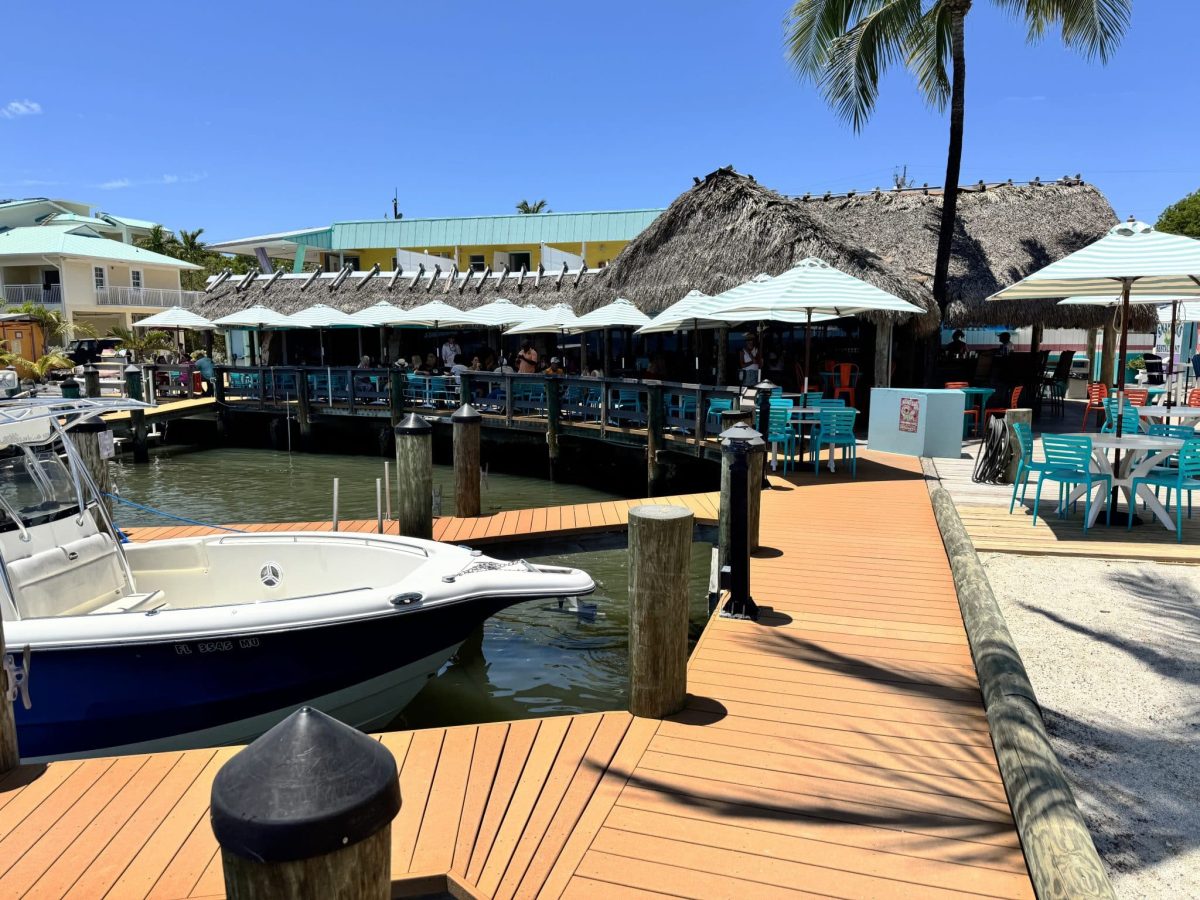 Best Tiki Bars in Key Largo - Toes in the Sand Fun! 7 Snapper Bar and Restaurant Key Largo